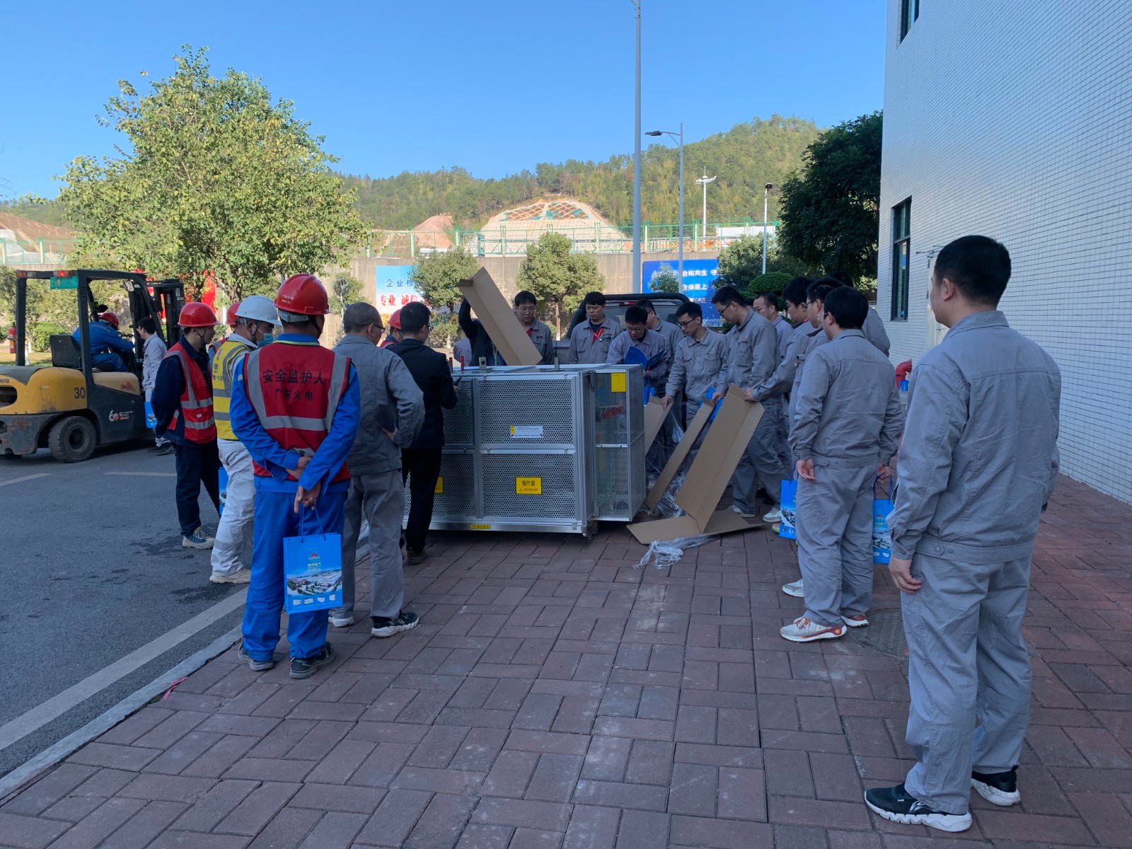 0135438748c3574c66582539c381bcf.jpg 0135438748c3574c66582539c381bcf.jpg